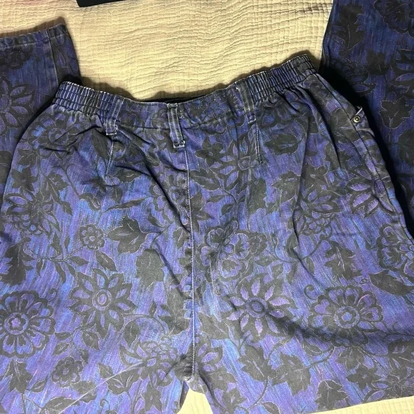 Blassport Vintage 90s high-waist stretchy blue floral pants. - Picture 2 of 3